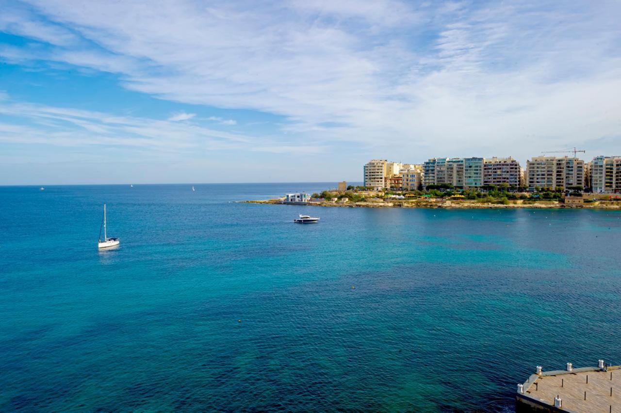 Spinola Bay Top Floor Seafront 3 Bedroom Apartment With Panoramic Sea Views - By Getawaysmalta سانت جوليان المظهر الخارجي الصورة