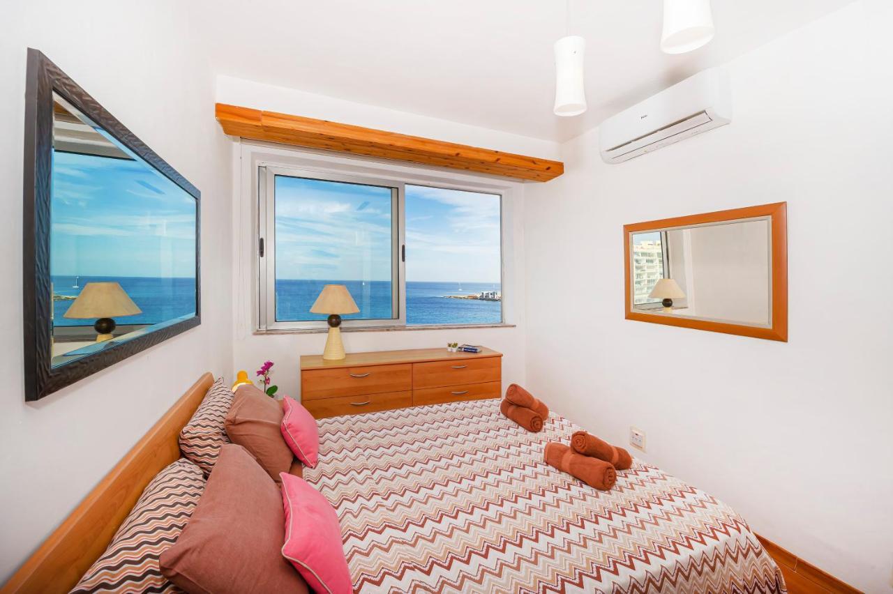 Spinola Bay Top Floor Seafront 3 Bedroom Apartment With Panoramic Sea Views - By Getawaysmalta سانت جوليان المظهر الخارجي الصورة