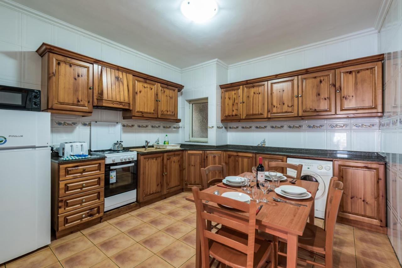 Spinola Bay Top Floor Seafront 3 Bedroom Apartment With Panoramic Sea Views - By Getawaysmalta سانت جوليان المظهر الخارجي الصورة